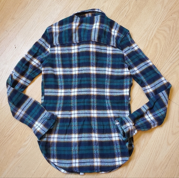 American Eagle Outfitters, Woman's Size S, Long Sleeve Button Down Shirt . - Picture 2 of 6